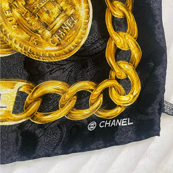 SOLD Chanel Vtg 80’s Authentic Chain Motif Logo Spellout Black Gold Silk Scarf - Picture 7 of 14
